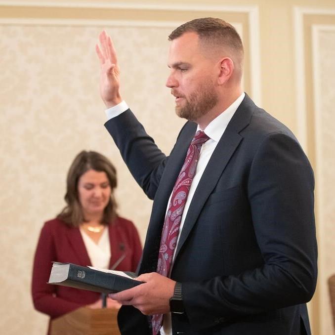 Alberta legislature sitting to kick off with focus on rights bill, transgender policy